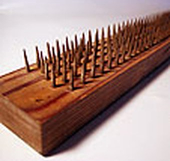 Pin-mounted staves
